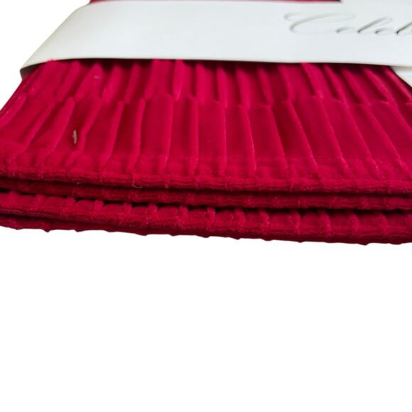 Valentines Day Red Velvet Velour Placemats 13x18 Set of 4 by Celebrity Homes New - Picture 10 of 12